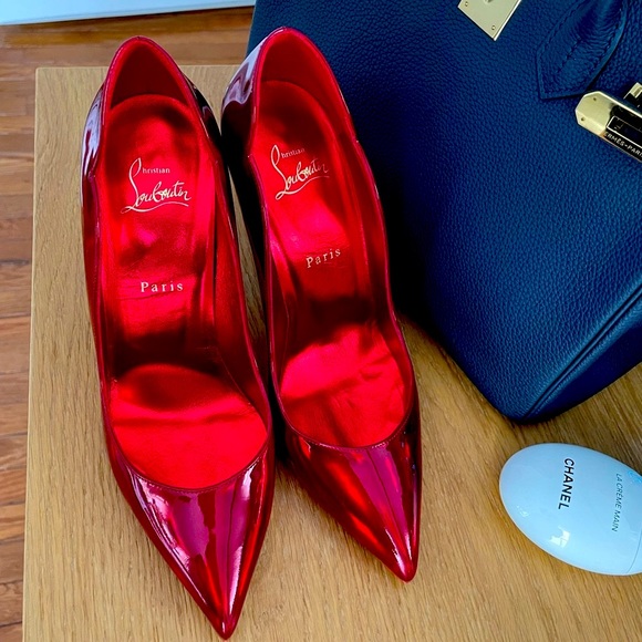 CHRISTIAN LOUBOUTIN pumps. - Picture 11 of 16
